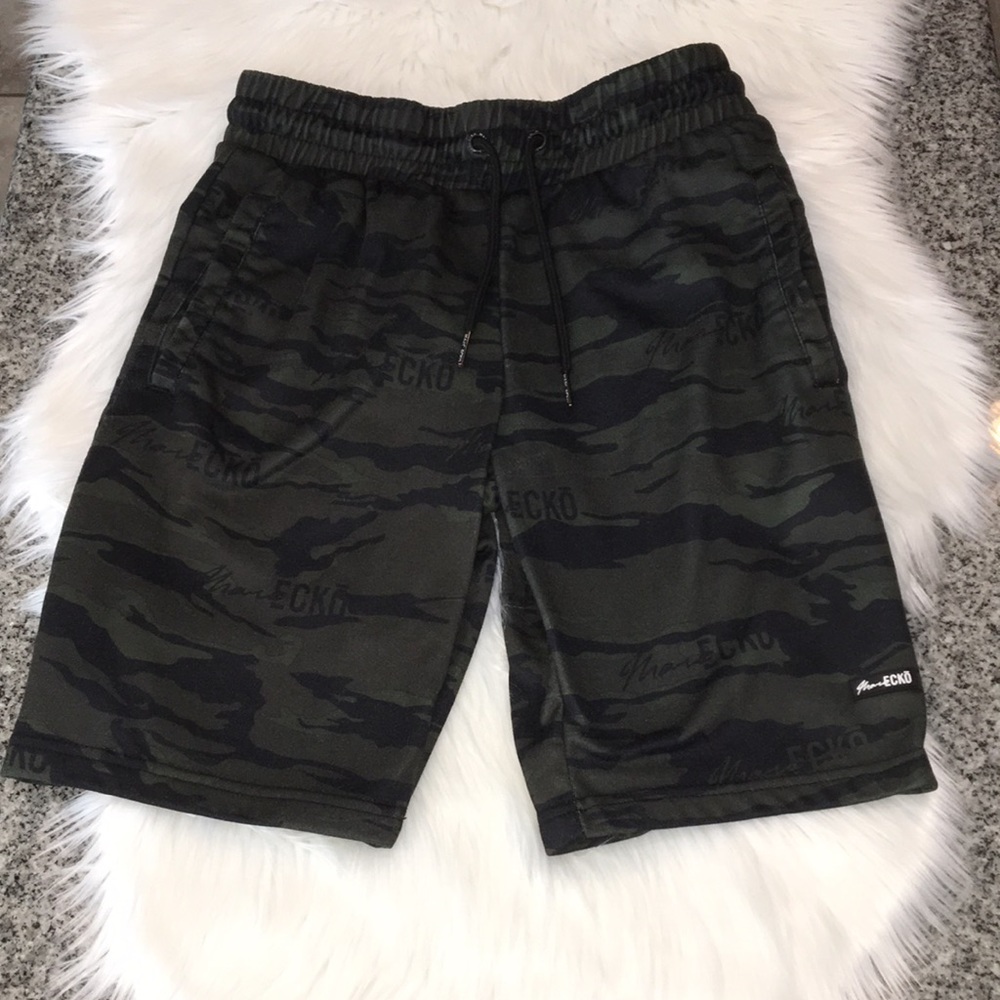 4/$20 Marc ecko shorts